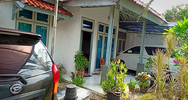 Rumah Asri 2 lan* daerah Condet Call/WA: *84443518